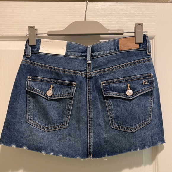 American eagle low rise mini jean skirt - Picture 2 of 5